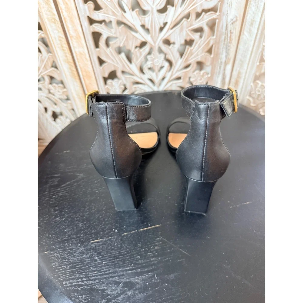 Vince Camuto vince camuto